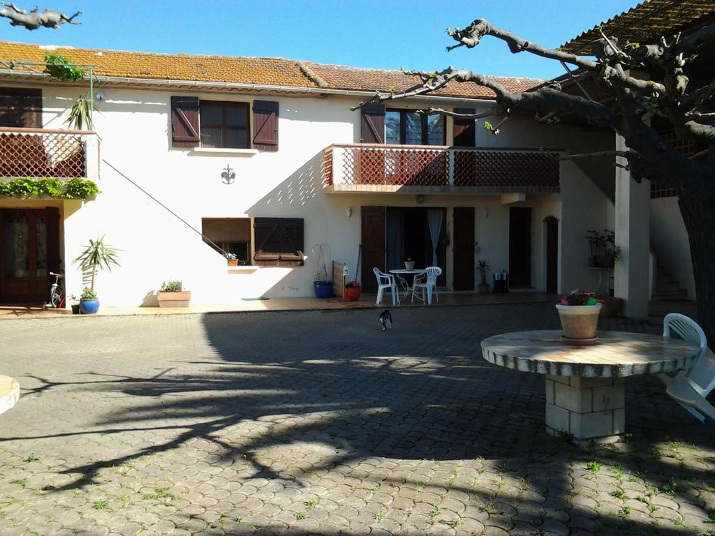 Les Prairies Mas Roux Raphele Exterior foto