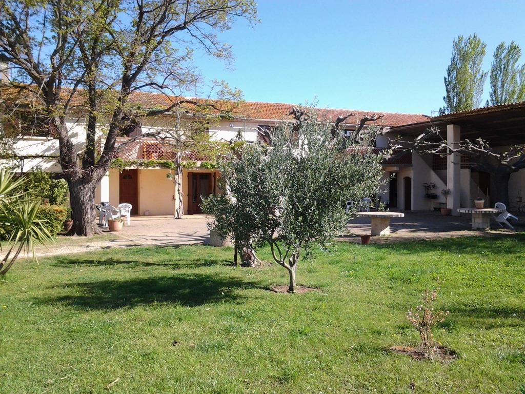 Les Prairies Mas Roux Raphele Exterior foto
