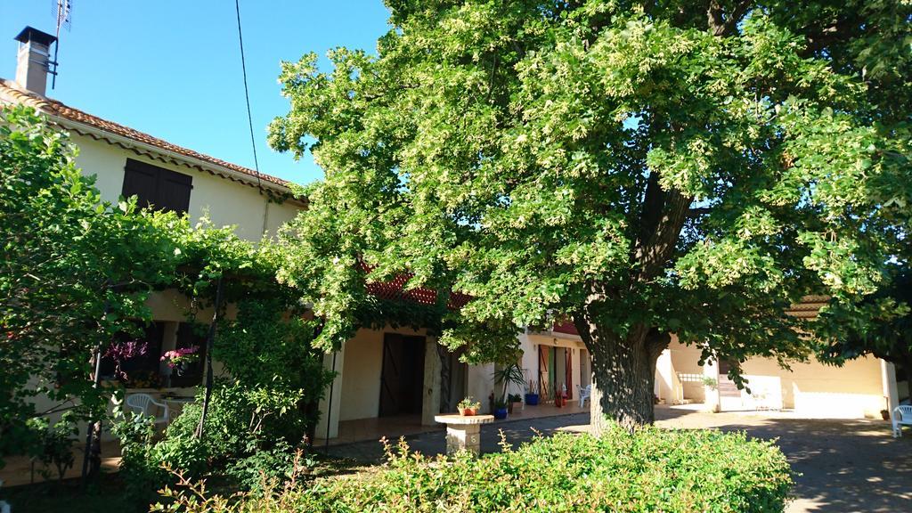 Les Prairies Mas Roux Raphele Exterior foto